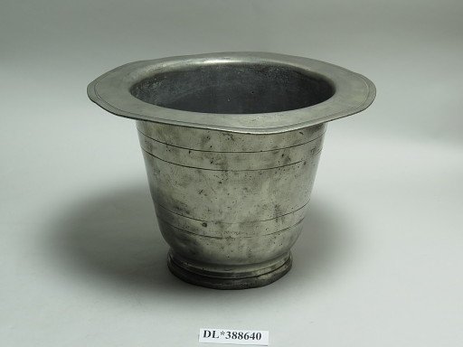 Close Stool Pan (Commode Pot)