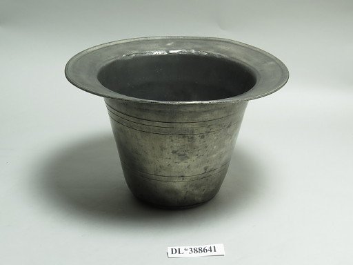 Close Stool Pan (Commode Pot)