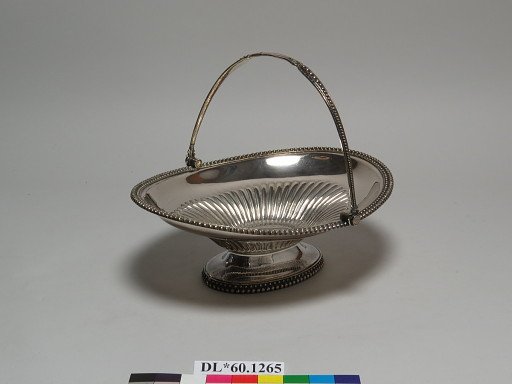Cake Basket