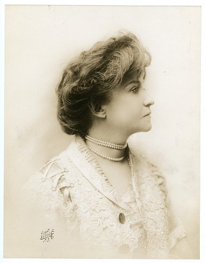 photograph Minnie Fiske from "Hedda Gabler"?