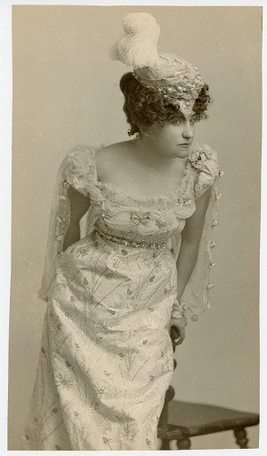 photograph Minnie Fiske in " Becky Sharp"
