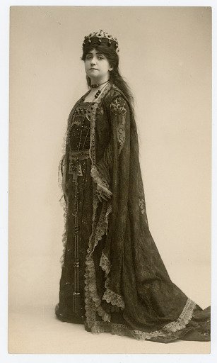 photograph, Minnie Fiske in "Mary of Magdala