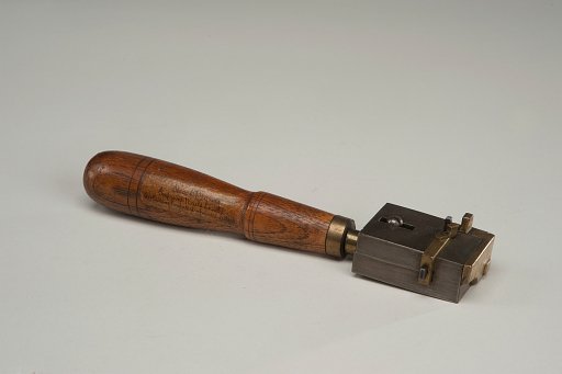 Patent model for typecasting device for embossed or pointed type
