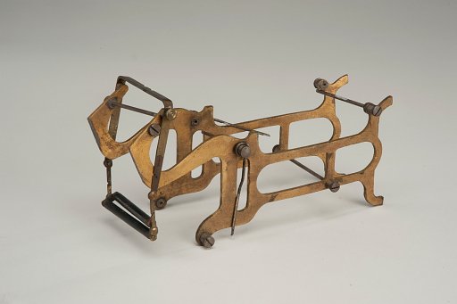 Patent model for printing press for uneven surfaces
