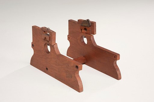 Patent model for sheet-gripper motions for flatbed cylinder presses