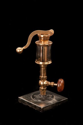 Hand-Pump Pressure Lubricator