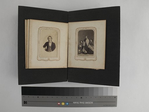 page, carte-de-visite album