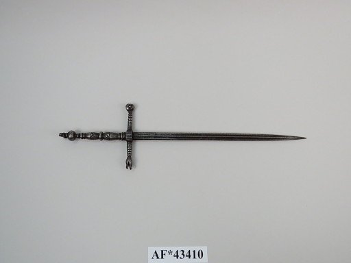 dagger