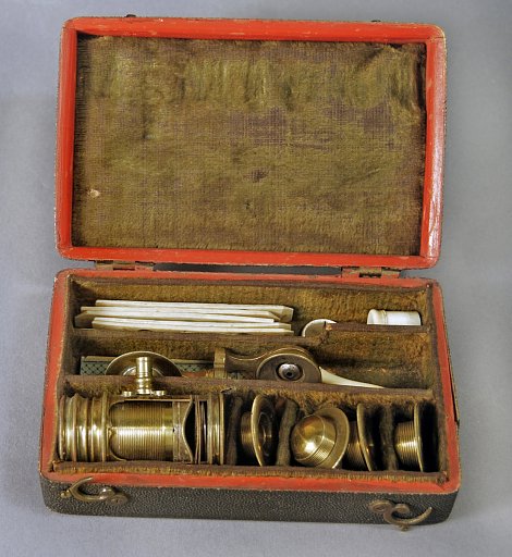 Microscope