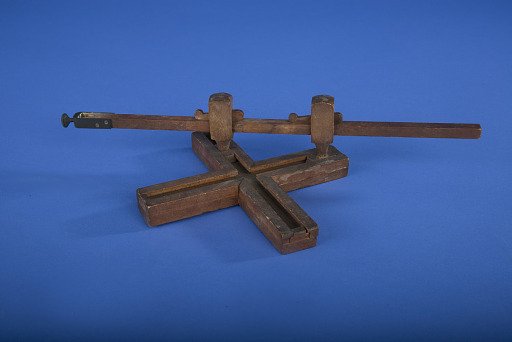 Elliptic Trammel