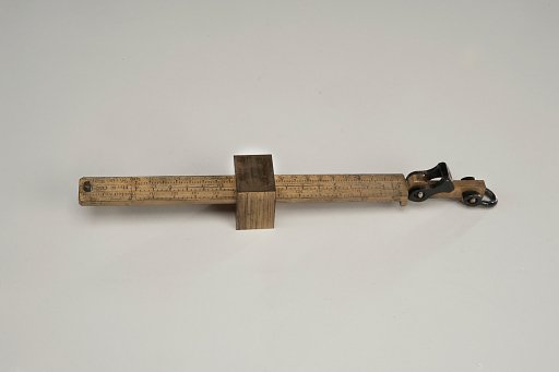 Patent model for weighing scale