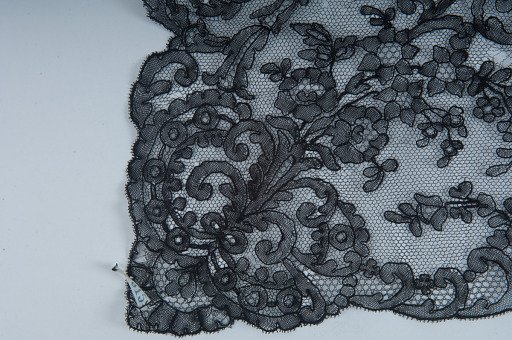 Early Victorian Black Silk Scarf