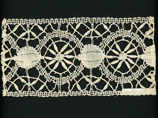 Amoy Lace Guild Bobbin Lace Sample