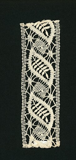 Amoy Lace Guild Bobbin Lace Sample