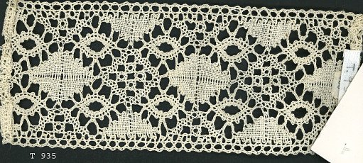Amoy Lace Guild Bobbin Lace Sample