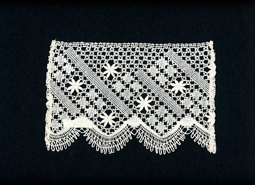 Amoy Lace Guild Bobbin Lace Sample