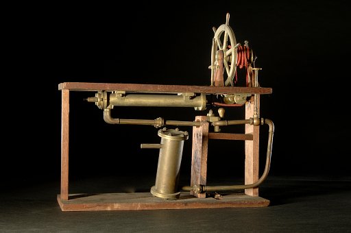 Steam Steering Apparatus, Patent Model