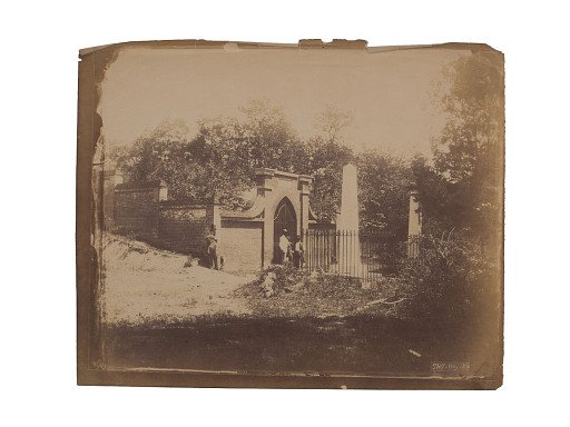 Brick wall and G.W. Tomb, Mt. Vernon