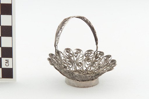 Miniature vessel