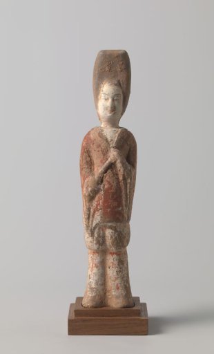 Funeral figure in the shape of a woman with a flute