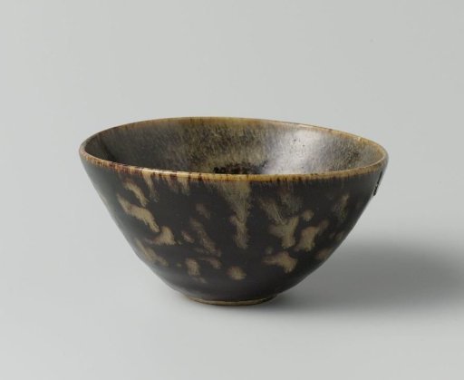 Teabowl with three panels with characters