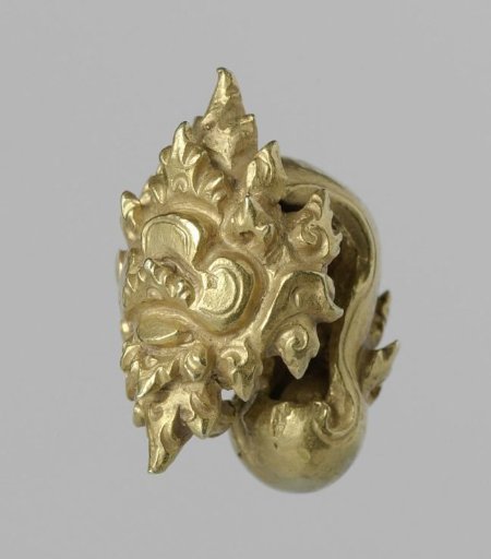 Earring