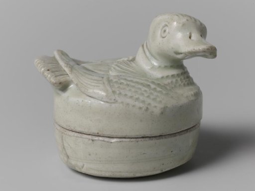 Container in the form of a bird