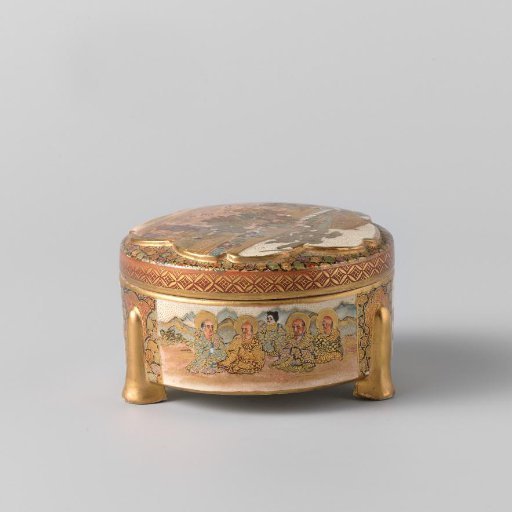 Round box with figures on a terrace or in a landscape