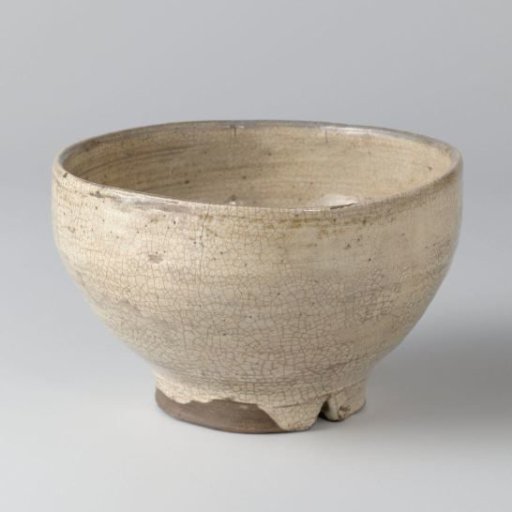 Teabowl with a cream glaze