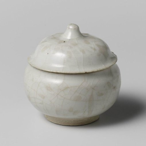 Covered jar with a bluish white glaze