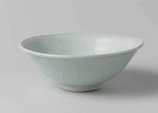 Bell-shaped bowl with an incised crane and lotus plant