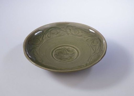 Dish with Incised Flower Sprays