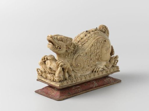 Ivory box in the shape of a winged lion