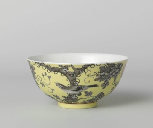 Bell-shaped bowl with a bird on a tree and wisteria on a yellow ground
