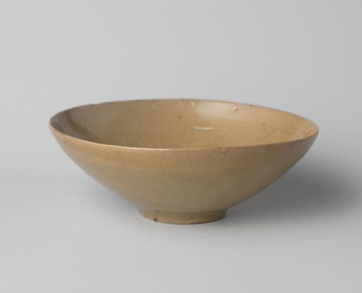 Bowl with a green glaze