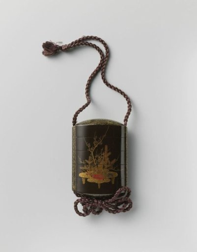 Inro with Room Screen