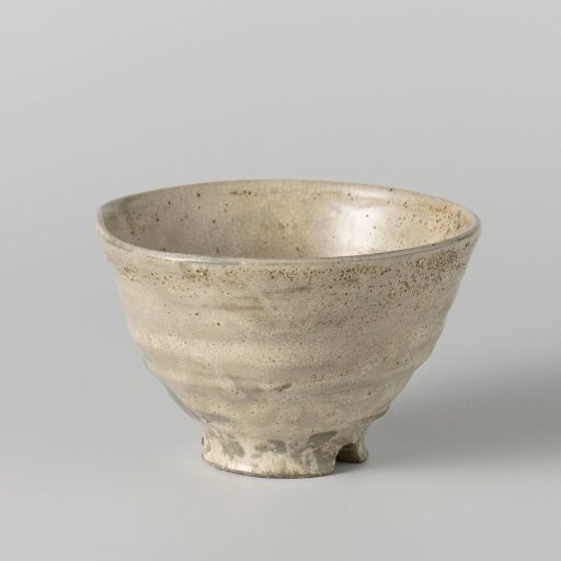 Teabowl with a cream glaze