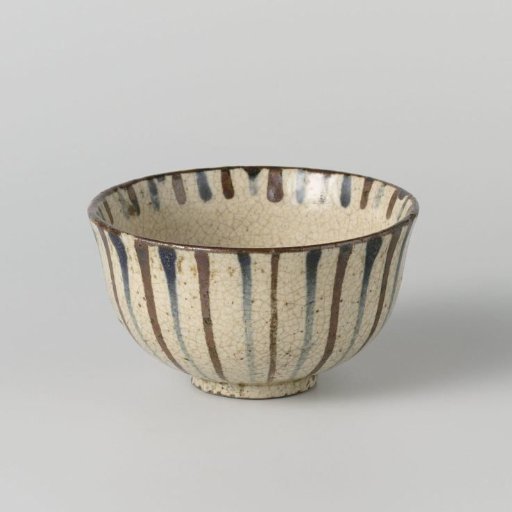 Tea bowl with vertical lines