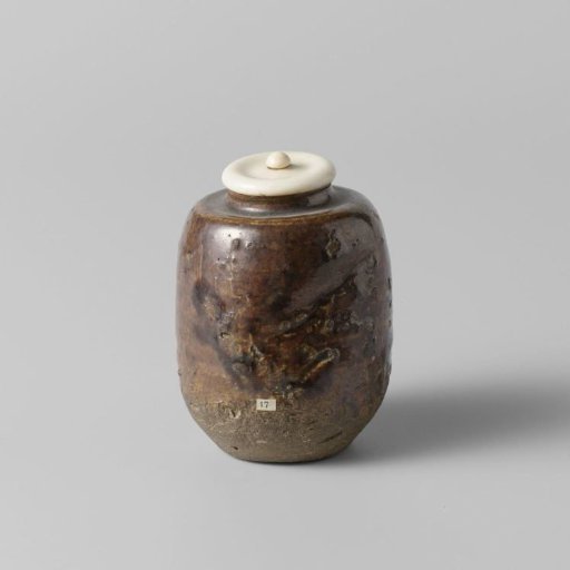 Tea caddy with a goldenbrown glaze