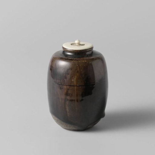 Tea caddy with a goldenbrown glaze