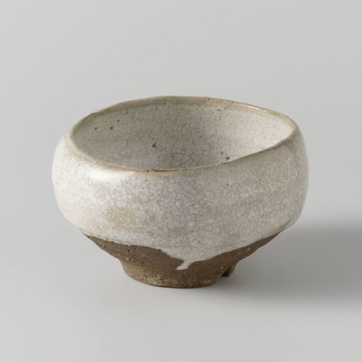 Tea bowl with a grey glaze