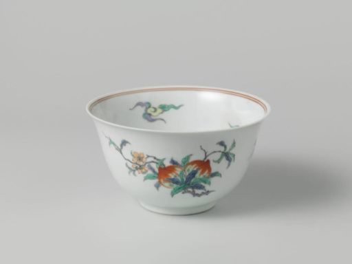Bell-shaped bowl with fruit sprays