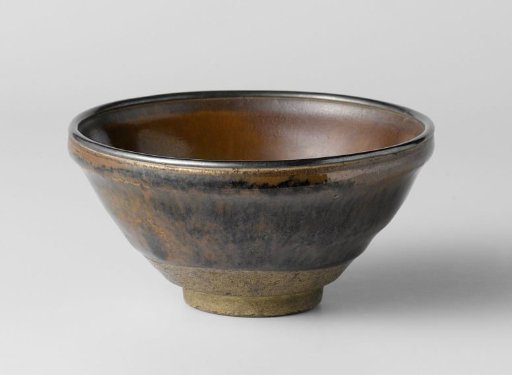 Teabowl with a 'hare's fur' glaze