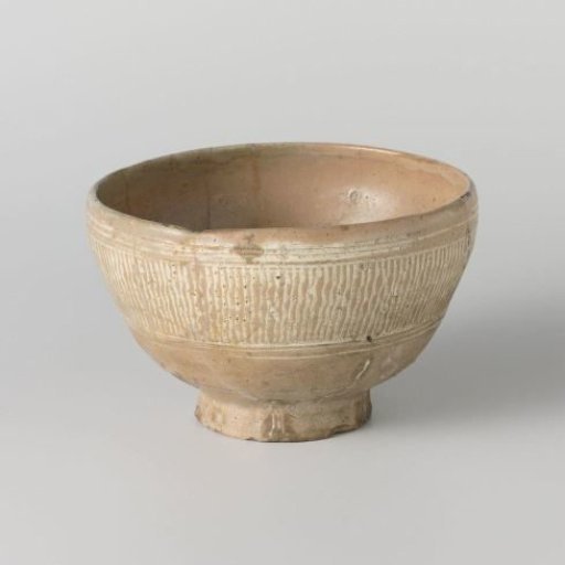 Teabowl with an incised striped border