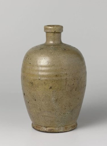 Ovoid bottle with a lightbrown glaze