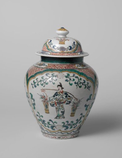 Ovoid jar with women with a yoke in scalloped panels