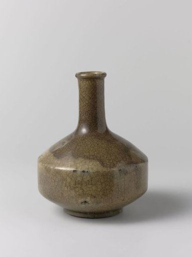 Vase with a grey brown glaze