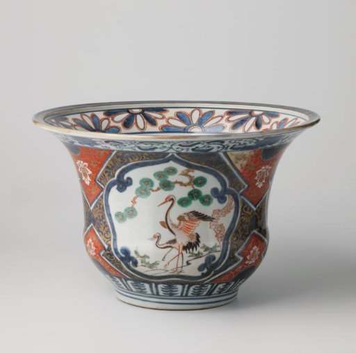 Flowerpot with cranes, shishi, hoo-bird and lotus scrolls