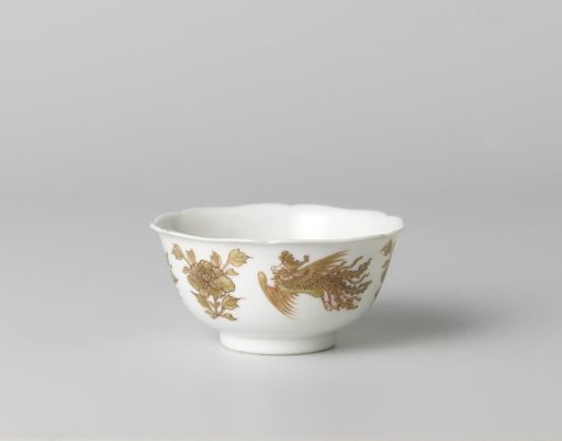 Cup with flower sprays and feng huangs