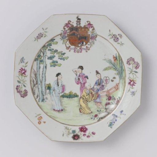 Octagonal plate with a scene from the Romance of the Western Chamber